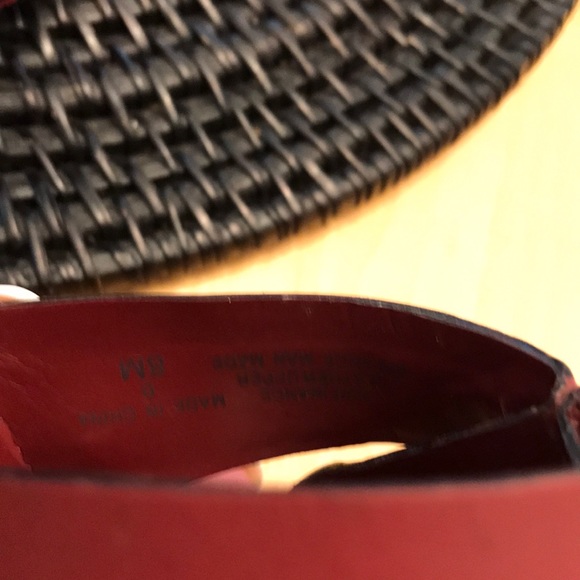 NEW WINE color NINE WEST SZ8 SLIDES - Picture 8 of 8